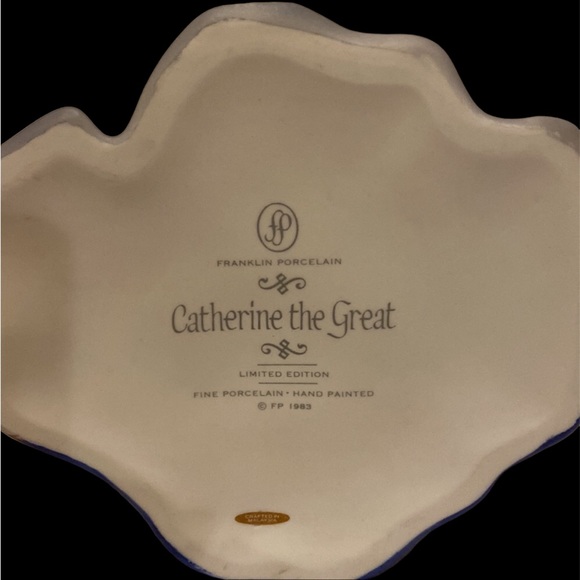 Franklin Mint - Catherine the Great porcelain doll. Limited edition. Mint cond. - Picture 5 of 6